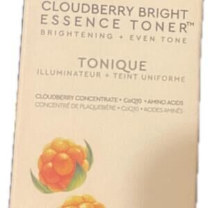 Glow recipe cloudberry bright essence